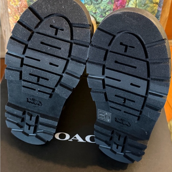 Coach Black and Cream Winter Boots - Picture 4 of 6